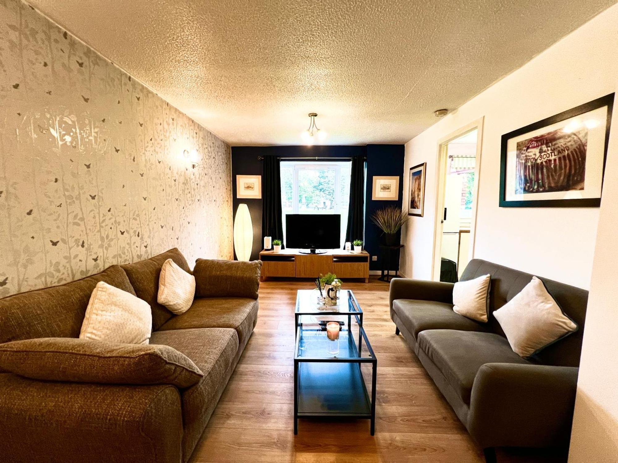 グラスゴーGround Floor Flat With Free Parking & Wifiアパートメント エクステリア 写真